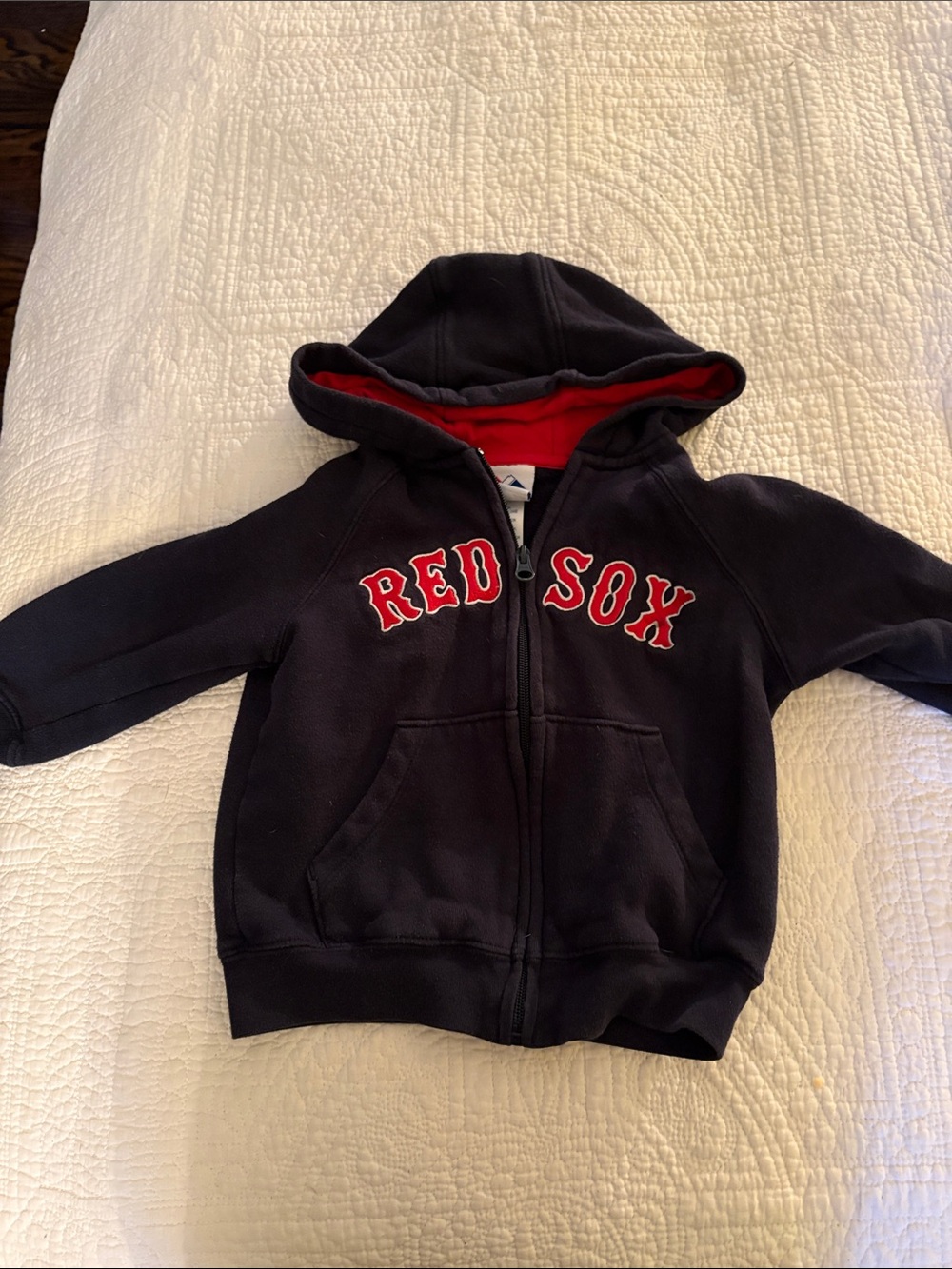 Kids Red Sox hoodie! Majestic Kids Black Hoodie with Red 'RED SOX' Lettering